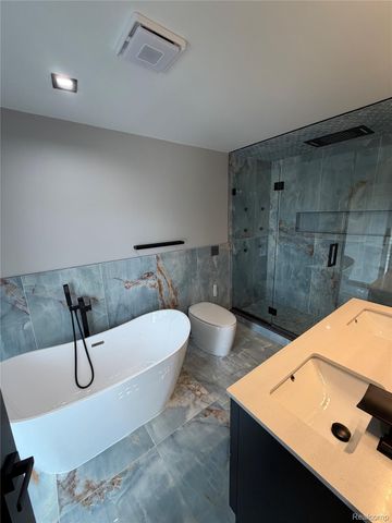 561 E Walled Lake Drive, Walled Lake, MI 48390