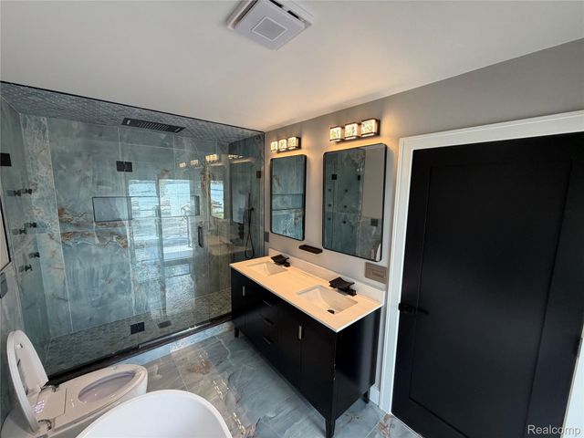 561 E Walled Lake Drive, Walled Lake, MI 48390