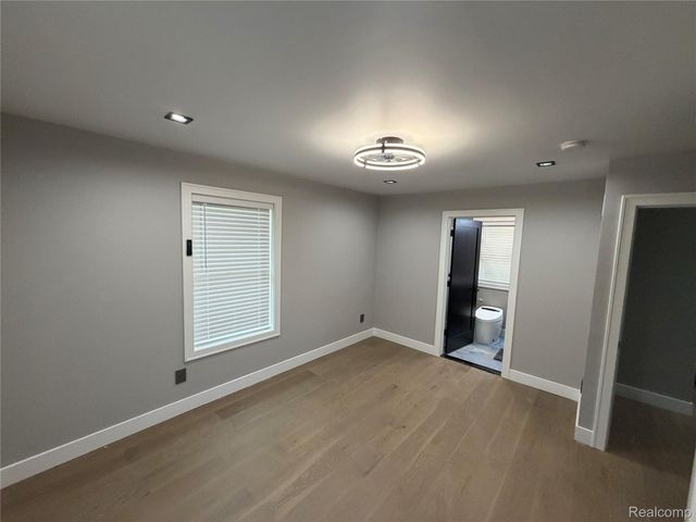 561 E Walled Lake Drive, Walled Lake, MI 48390