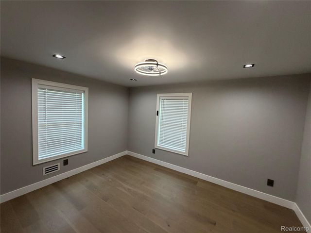 561 E Walled Lake Drive, Walled Lake, MI 48390