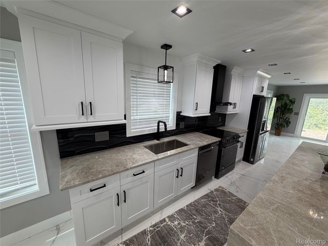 561 E Walled Lake Drive, Walled Lake, MI 48390