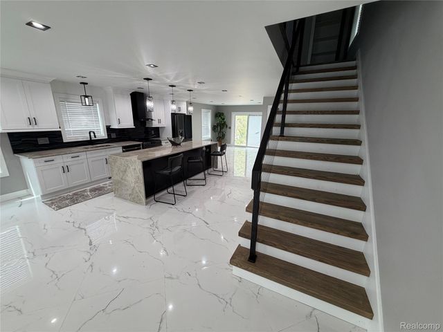 561 E Walled Lake Drive, Walled Lake, MI 48390