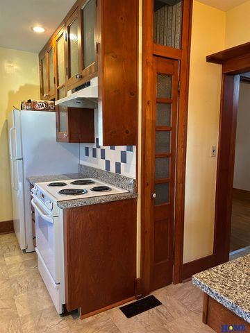 3835 S 16th Street, Lincoln, NE 68502