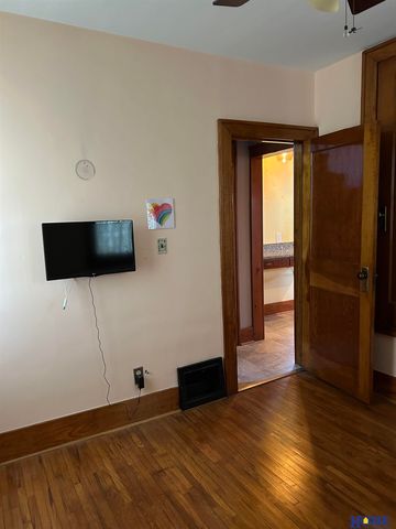 3835 S 16th Street, Lincoln, NE 68502