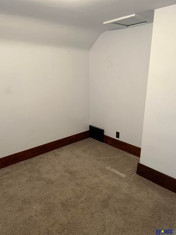 3835 S 16th Street, Lincoln, NE 68502