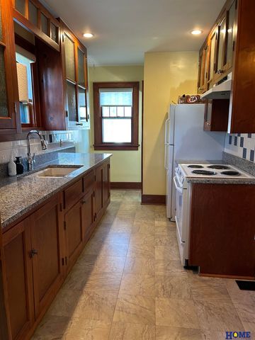 3835 S 16th Street, Lincoln, NE 68502