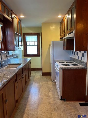 3835 S 16th Street, Lincoln, NE 68502