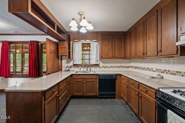9001 Old Creedmoor Road, Raleigh, NC 27613
