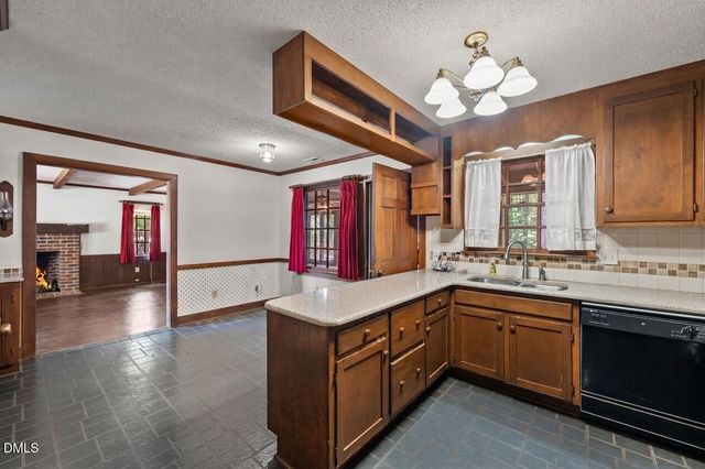 9001 Old Creedmoor Road, Raleigh, NC 27613