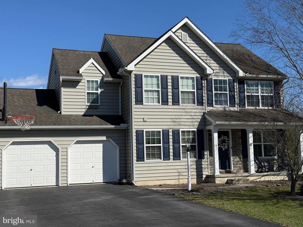 1805 BOXWOOD COVE, Palmyra, PA 17078