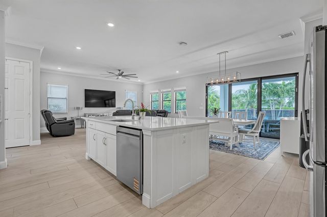1047 Ember Ridge Run, Loxahatchee, FL 33470