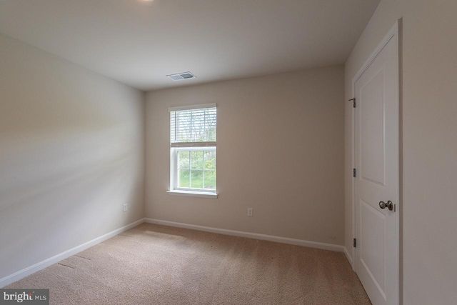 5213 CROOKED LN, Stephens City, VA 22655