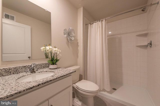 5213 CROOKED LN, Stephens City, VA 22655