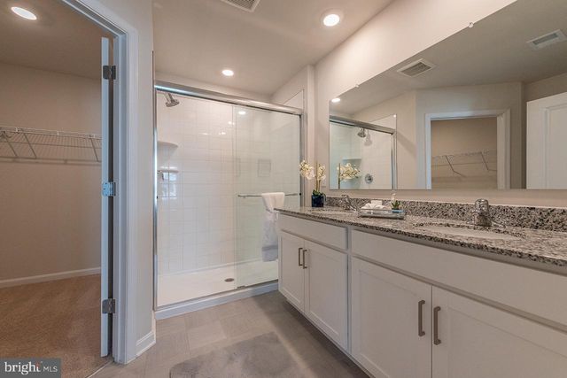 5213 CROOKED LN, Stephens City, VA 22655