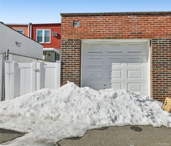6537 77th Place, Middle Village, NY 11379