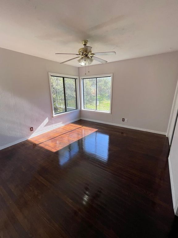 Image 11 of property listing at 711 N Monroe Street, San Angelo, TX 76901