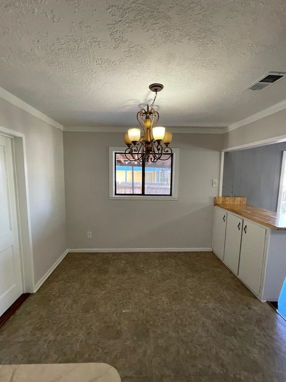 Image 7 of property listing at 711 N Monroe Street, San Angelo, TX 76901