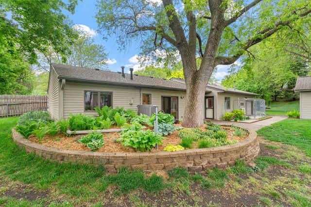 9069 Jeffery Avenue S, Cottage Grove, MN 55016