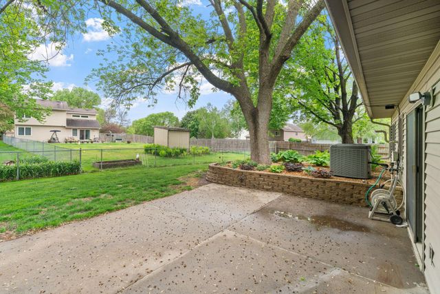 9069 Jeffery Avenue S, Cottage Grove, MN 55016