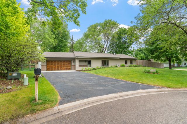 9069 Jeffery Avenue S, Cottage Grove, MN 55016