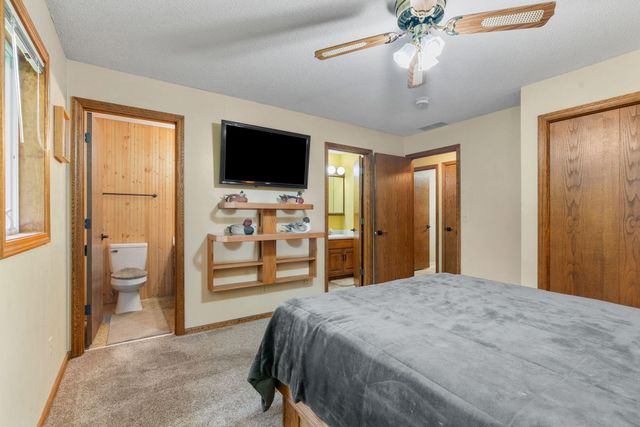 9069 Jeffery Avenue S, Cottage Grove, MN 55016