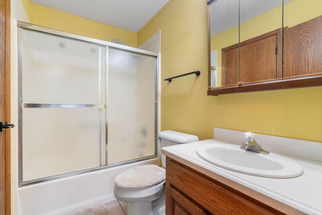 9069 Jeffery Avenue S, Cottage Grove, MN 55016