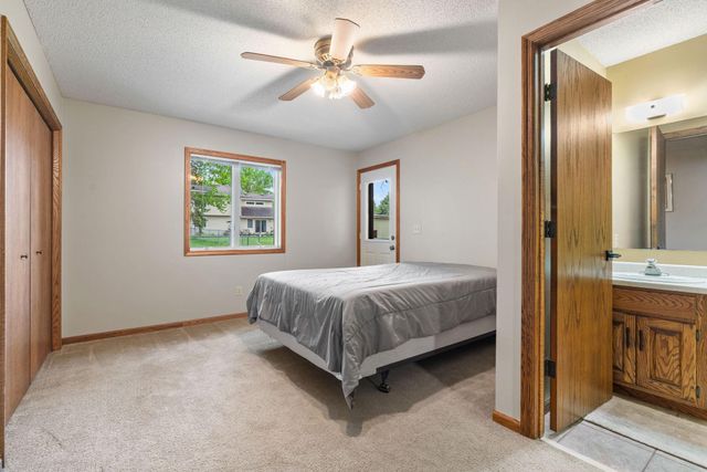 9069 Jeffery Avenue S, Cottage Grove, MN 55016