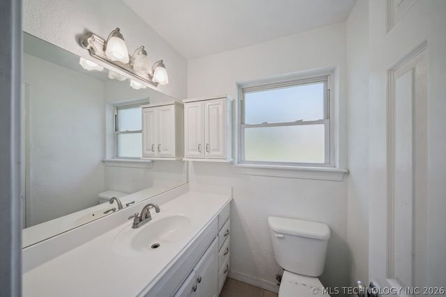 1404 N Dogwood Street, Owasso, OK 74055