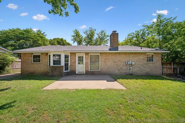 1404 N Dogwood Street, Owasso, OK 74055
