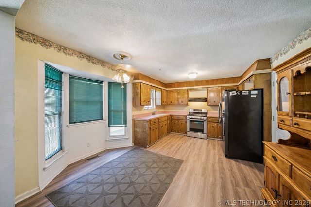 1404 N Dogwood Street, Owasso, OK 74055