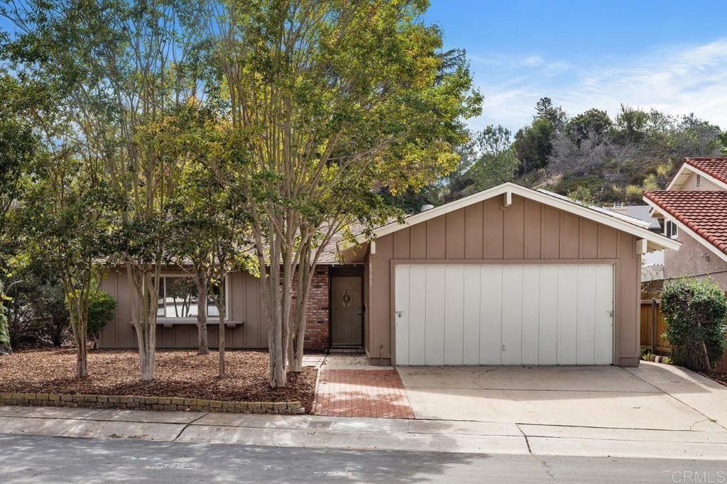 4795 Robbins St, San Diego, CA 92122 — exterior