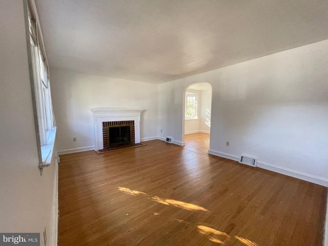 7940 CHURCH ROAD, Jenkintown, PA 19046