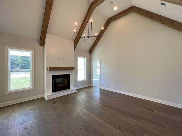 2445 N Commerce Rd, Lebanon, TN 37090