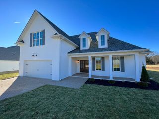 2445 N Commerce Rd, Lebanon, TN 37090