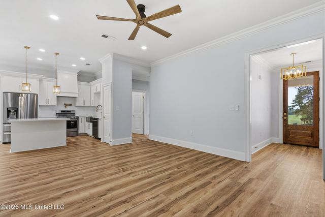 1288 Saint Paul Road, Byhalia, MS 38611