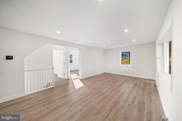 5209 WOODVILLE RD, Mt Airy, MD 21771