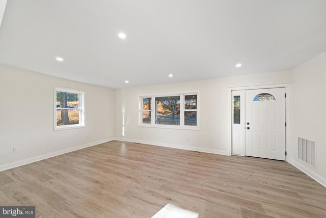 5209 WOODVILLE RD, Mt Airy, MD 21771