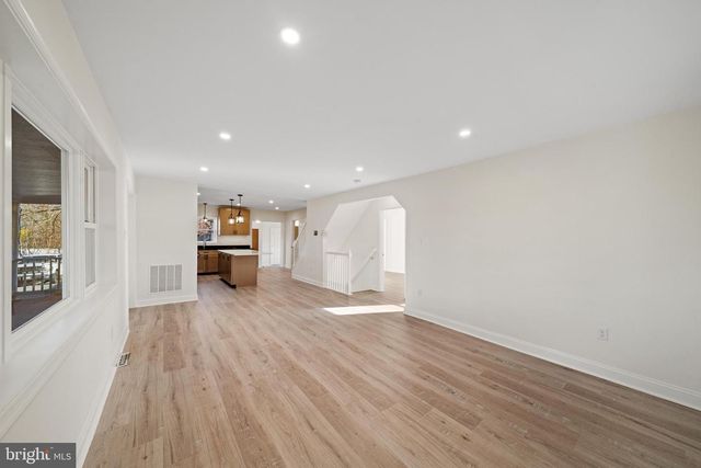 5209 WOODVILLE RD, Mt Airy, MD 21771