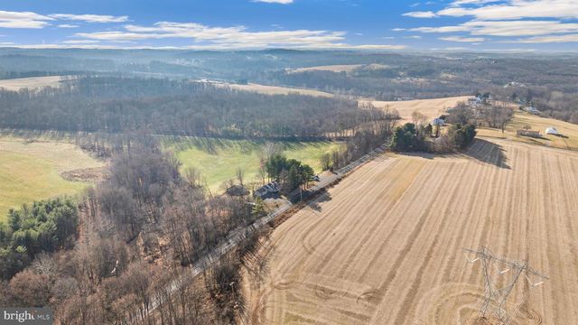 5209 WOODVILLE RD, Mt Airy, MD 21771