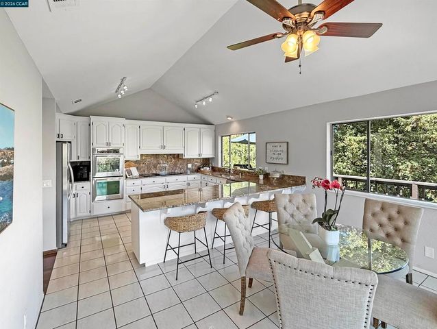 130 Hillcroft Way, Walnut Creek, CA 94597