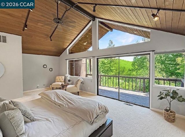 130 Hillcroft Way, Walnut Creek, CA 94597