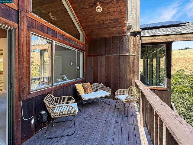 130 Hillcroft Way, Walnut Creek, CA 94597