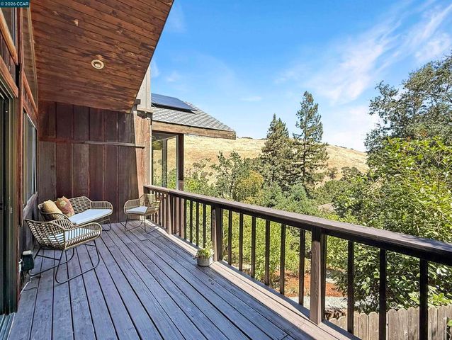 130 Hillcroft Way, Walnut Creek, CA 94597