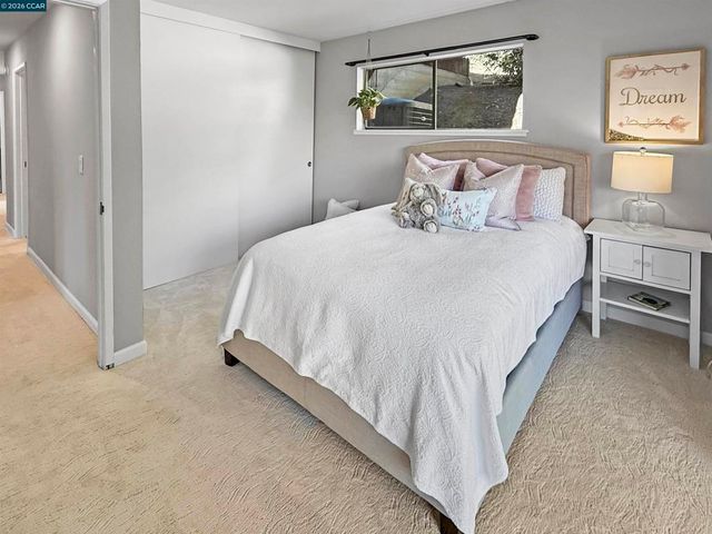 130 Hillcroft Way, Walnut Creek, CA 94597