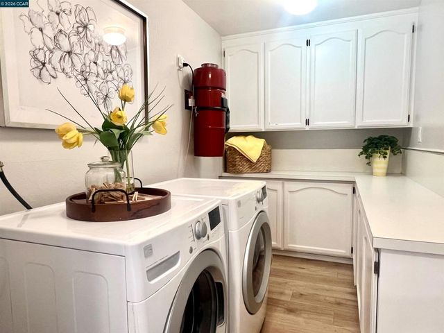 130 Hillcroft Way, Walnut Creek, CA 94597