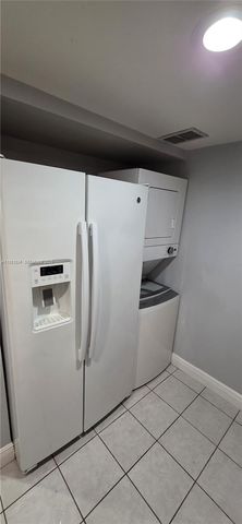 10006 NW 6th St 101, Pembroke Pines, FL 33024