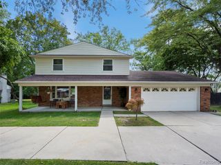 29357 Geraldine Court, Farmington Hills, MI 48336