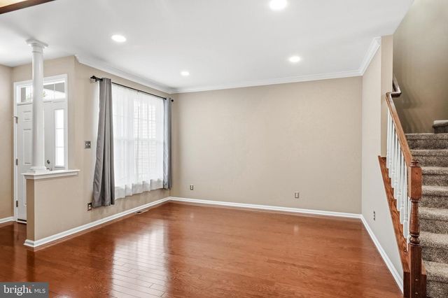53 OVERLOOK DR, Mount Laurel, NJ 08054