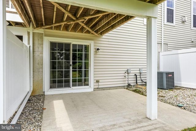 53 OVERLOOK DR, Mount Laurel, NJ 08054