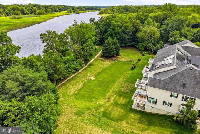 53 OVERLOOK DR, Mount Laurel, NJ 08054